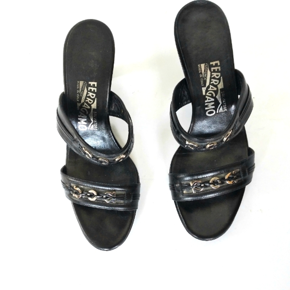 Ferragamo women's leather  sandals 7B